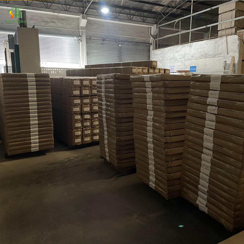 Outdoor Wpc Wall Panel Board Wood Plastic Composite Grille Panel for Open-Air Courtyard