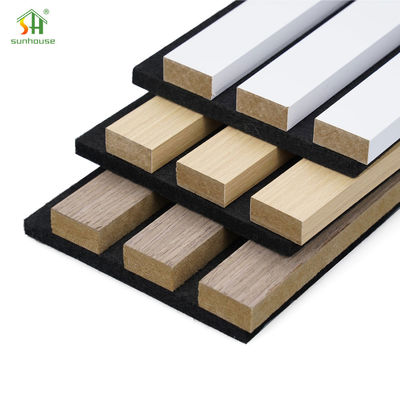 Giá tốt. Acoustic gỗ Slat Bức tường Eco Friendly Polyester Foam Bức tường cho phòng hội nghị trực tuyến