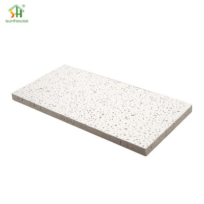 Giá tốt. Tấm trần sợi khoáng cách âm được xếp hạng chống cháy để sử dụng trang trí nội ngoại thất trực tuyến