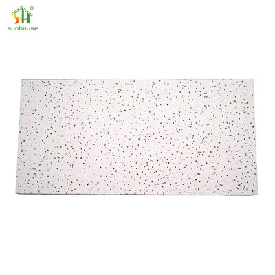 Giá tốt. Tấm trần sợi khoáng cách âm được xếp hạng chống cháy để sử dụng trang trí nội ngoại thất trực tuyến